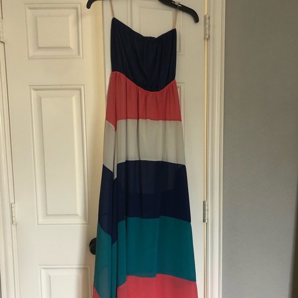 Women dresses - Picture 7 of 9